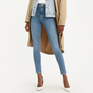 Levi’s Mile High Super Skinny Jeans